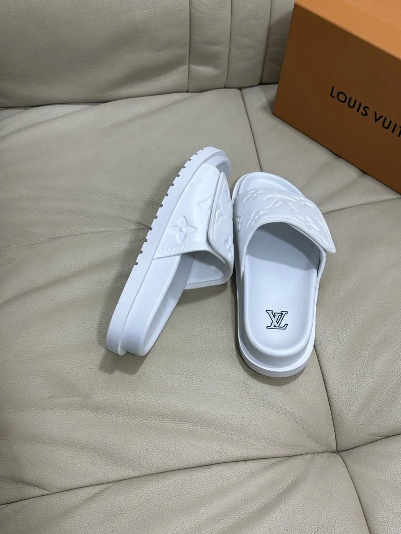 ZipUp Louis Vuitton Slippers 30527