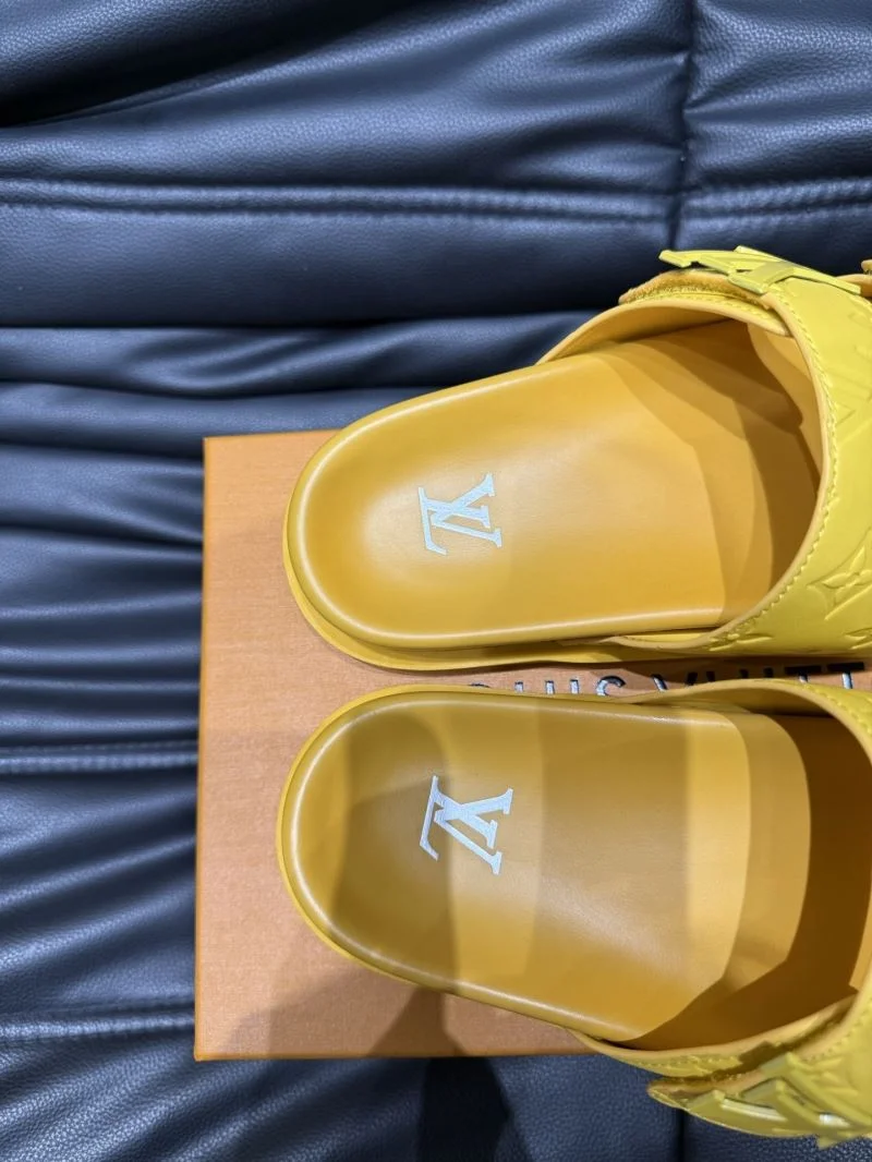 Louis Vuitton Slippers UrbanChic 30518