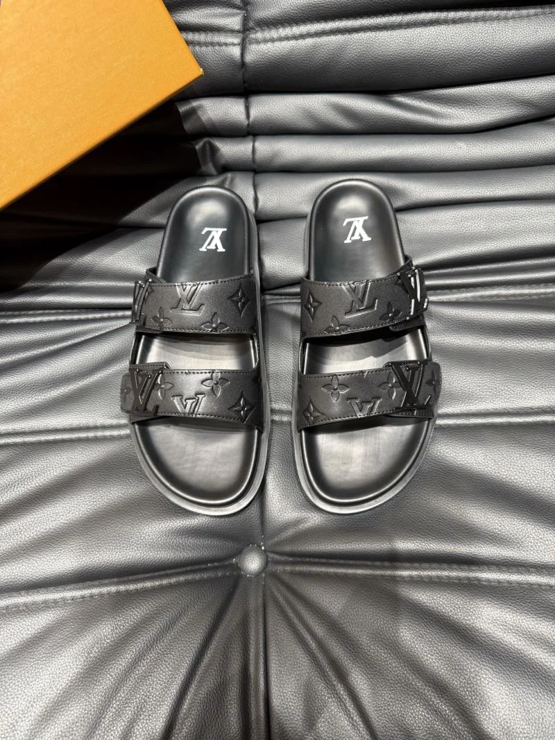 Cozy Louis Vuitton Slippers 30505