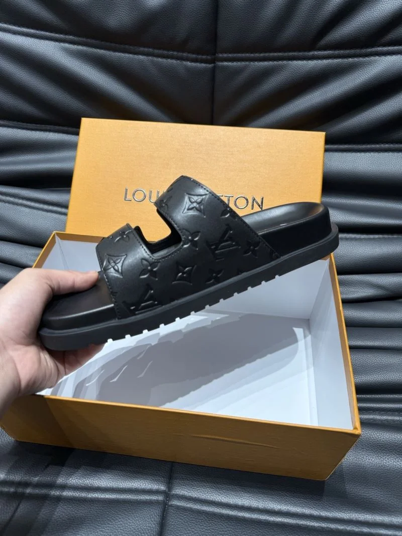 Cozy Louis Vuitton Slippers 30505