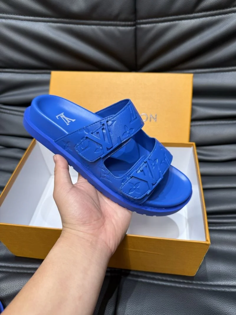 Bold Louis Vuitton Slippers 30502