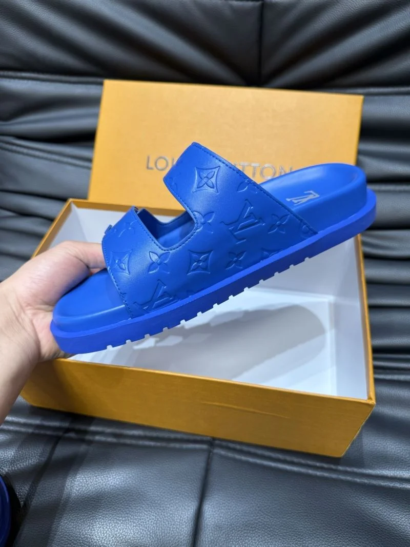 Bold Louis Vuitton Slippers 30502