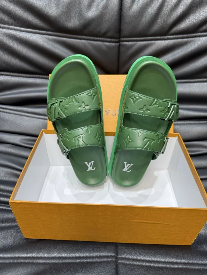 Compact Louis Vuitton Slippers 30507