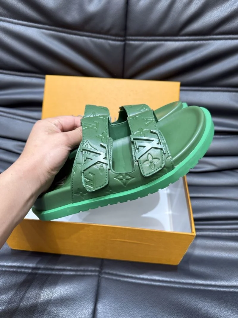 Compact Louis Vuitton Slippers 30507