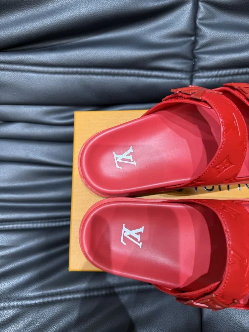 UrbanChic Louis Vuitton Slippers 30508
