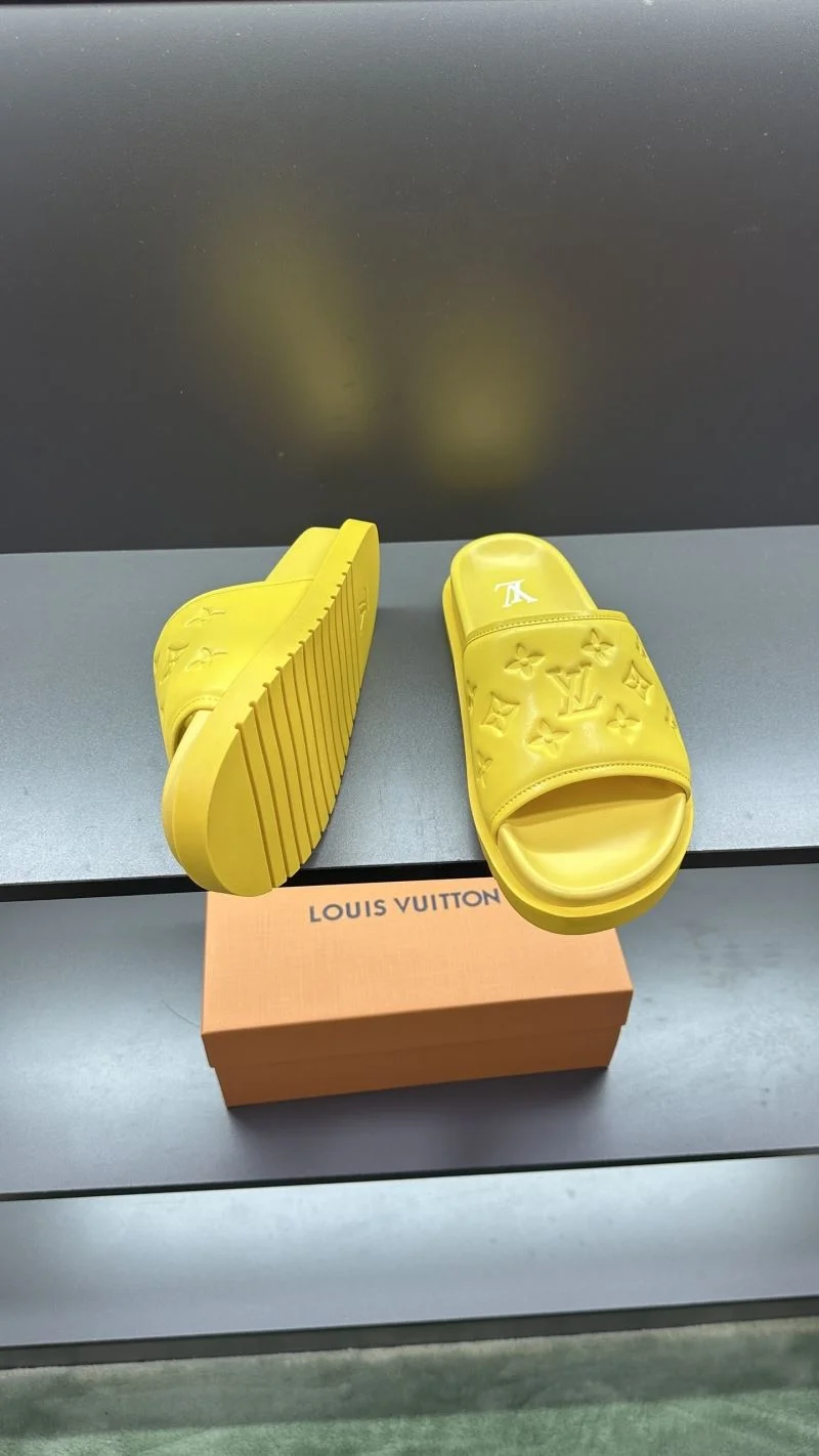 Louis Vuitton Slippers TimelessDesign 30493