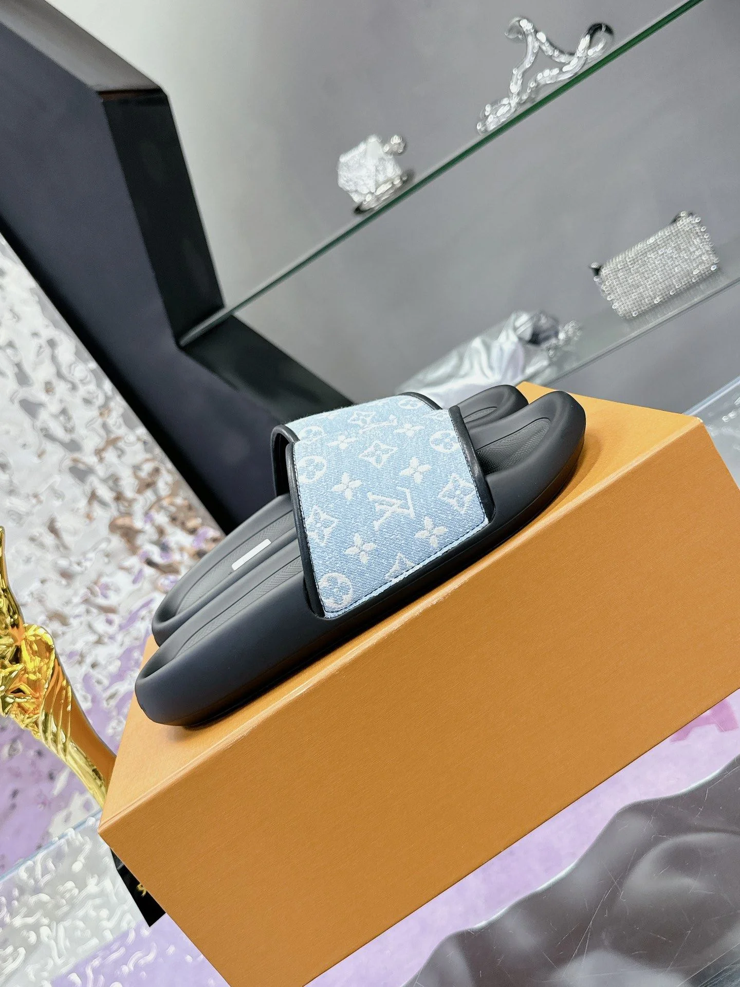 GoodFit Louis Vuitton Slippers 31594