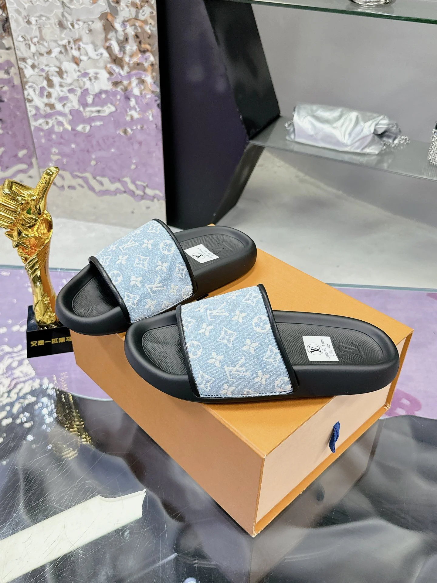 GoodFit Louis Vuitton Slippers 31594