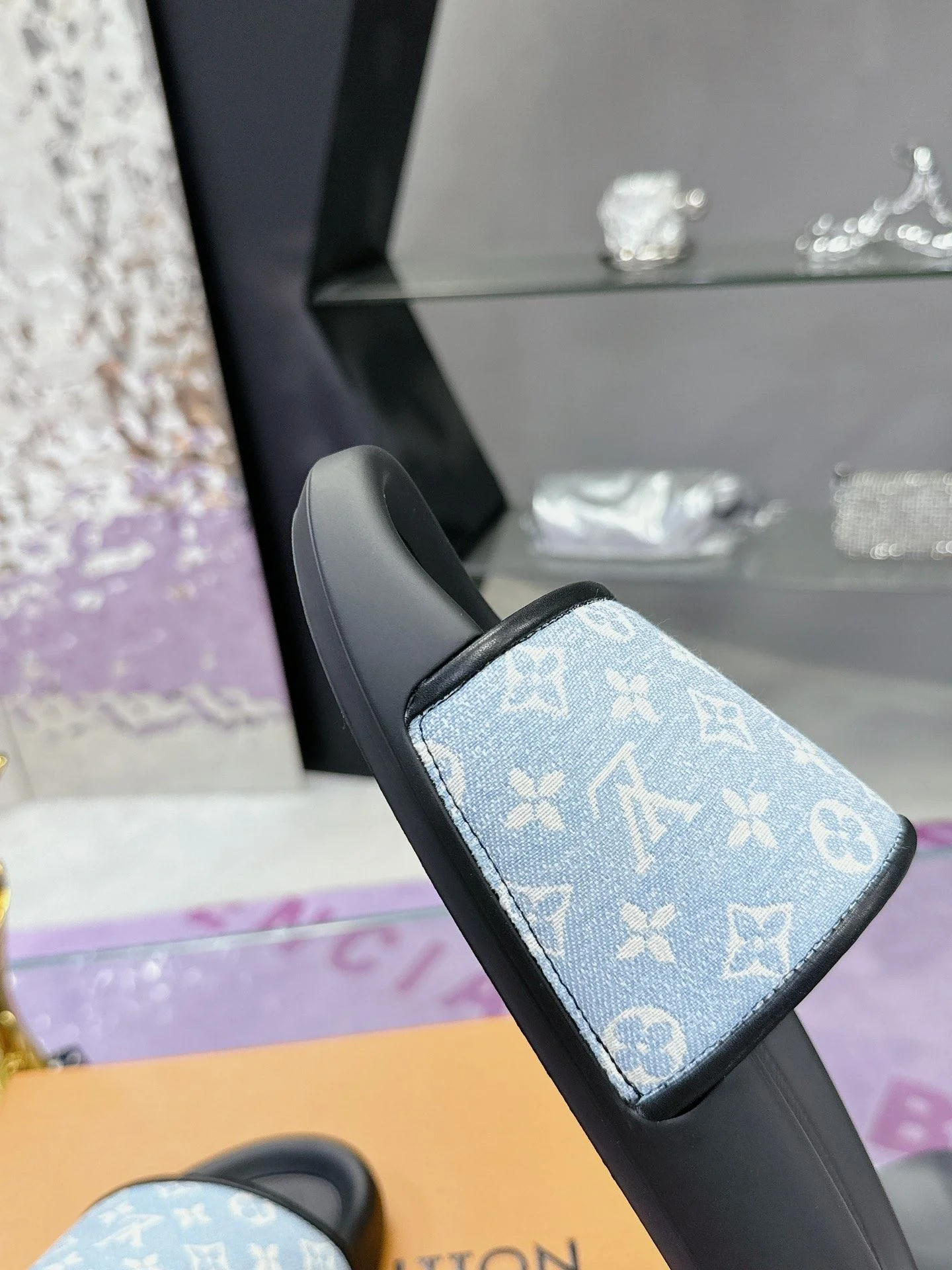 GoodFit Louis Vuitton Slippers 31594