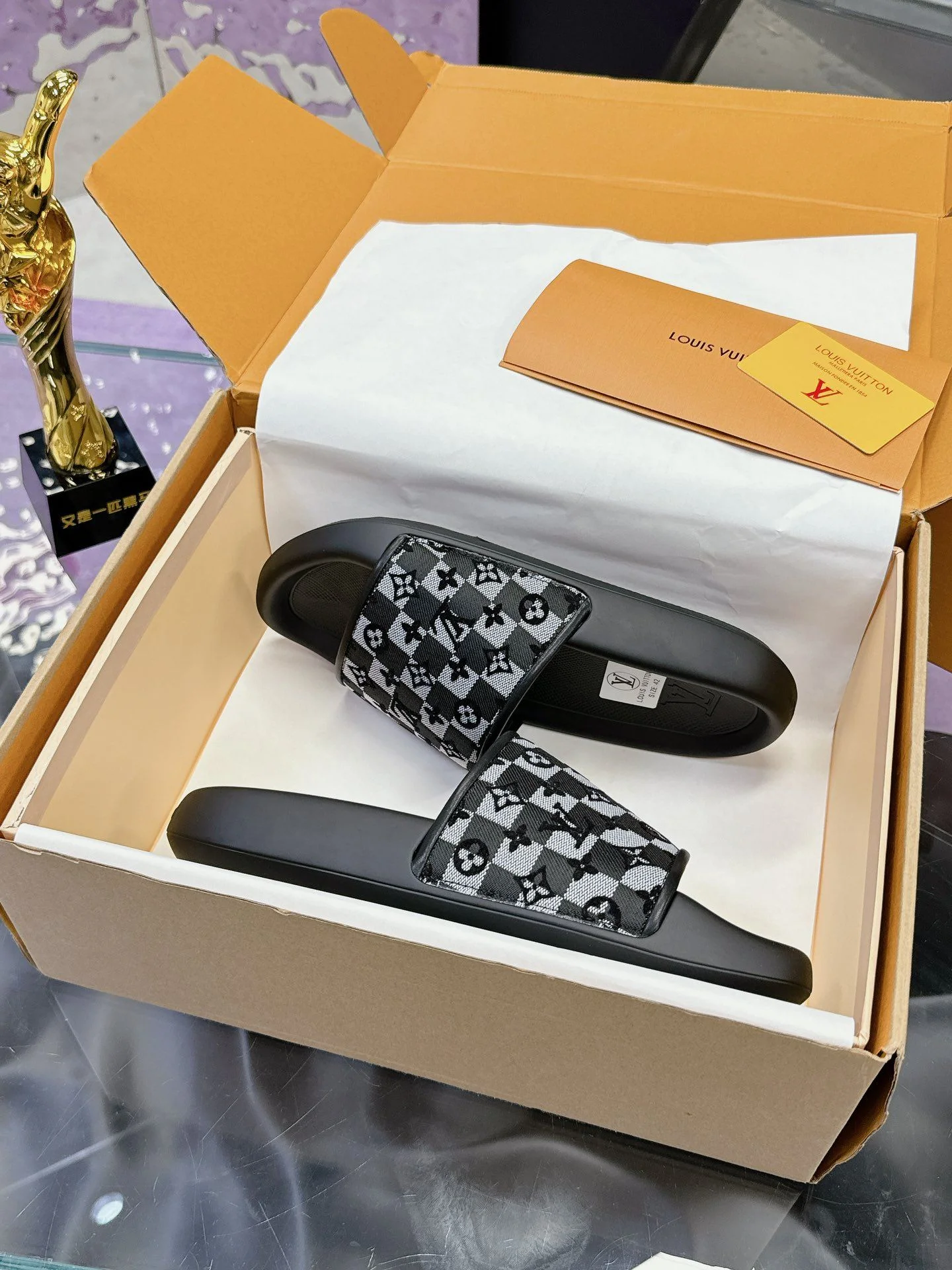 Louis Vuitton Slippers Bright 31592