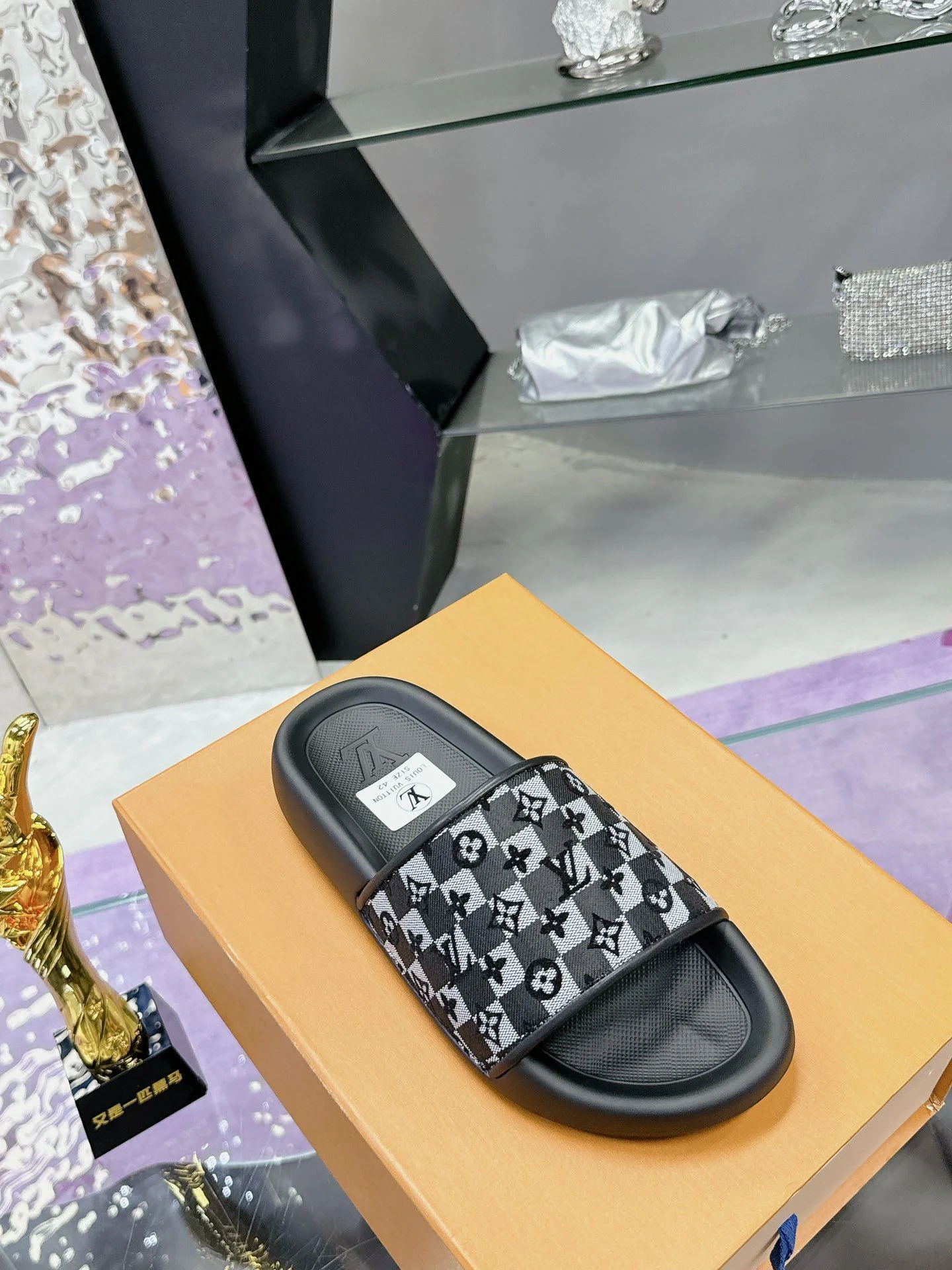 Louis Vuitton Slippers Bright 31592