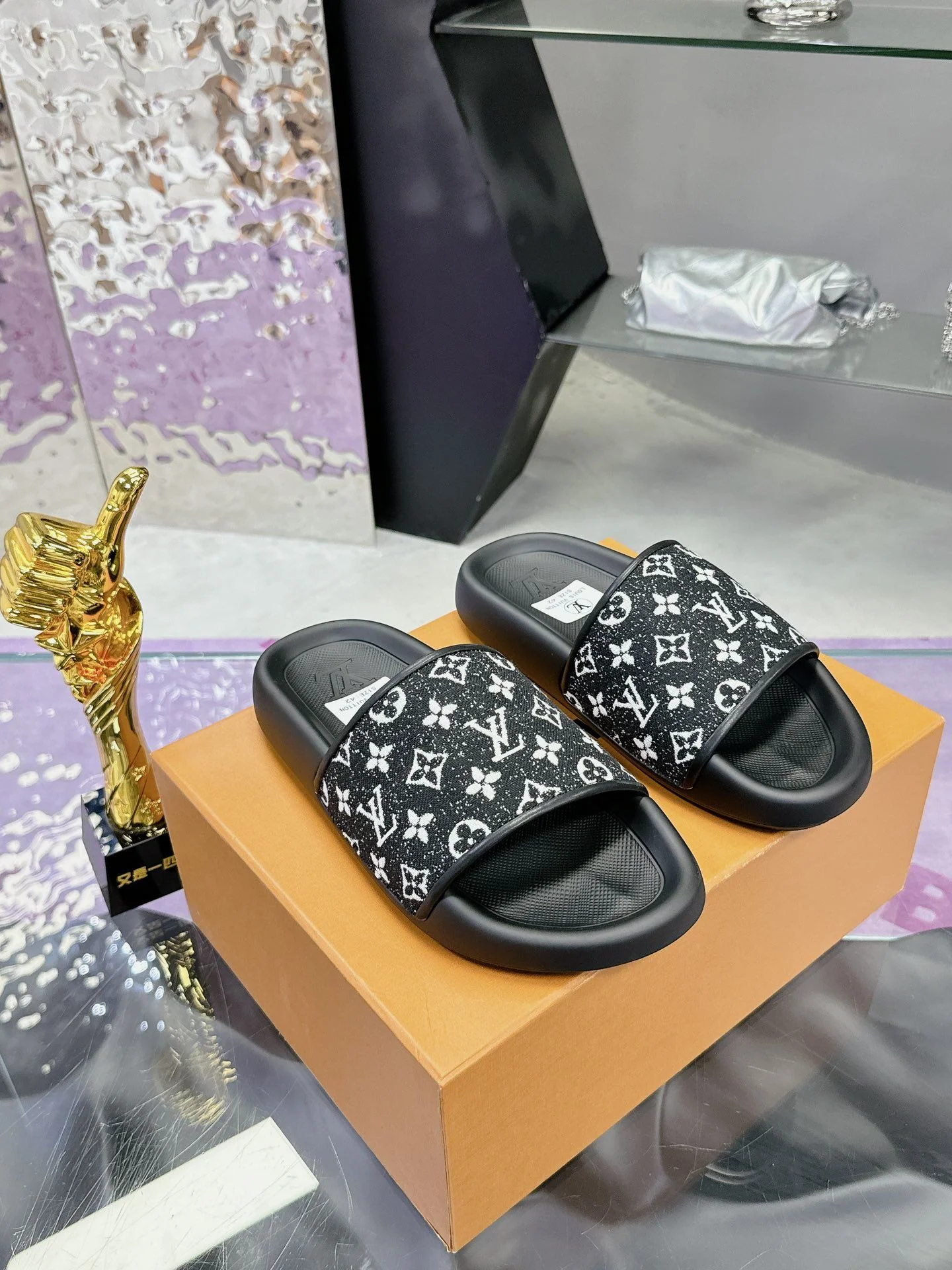 Reliable Louis Vuitton Slippers 31587