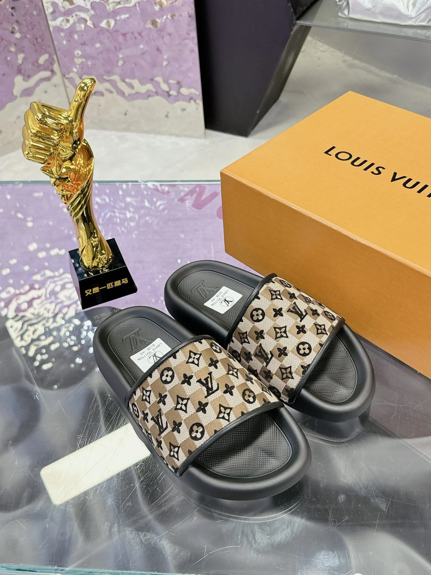 Louis Vuitton Slippers TechFriendly 31589