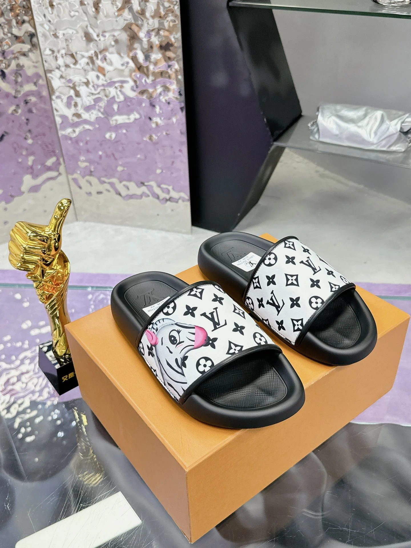 Louis Vuitton Slippers Modern 31584