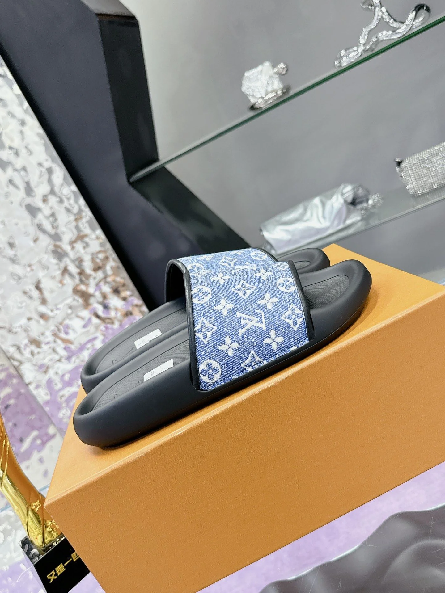 Efficient Louis Vuitton Slippers 31578