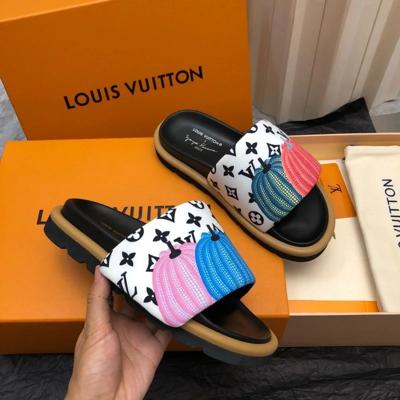 Louis Vuitton Slippers Unisex 32240