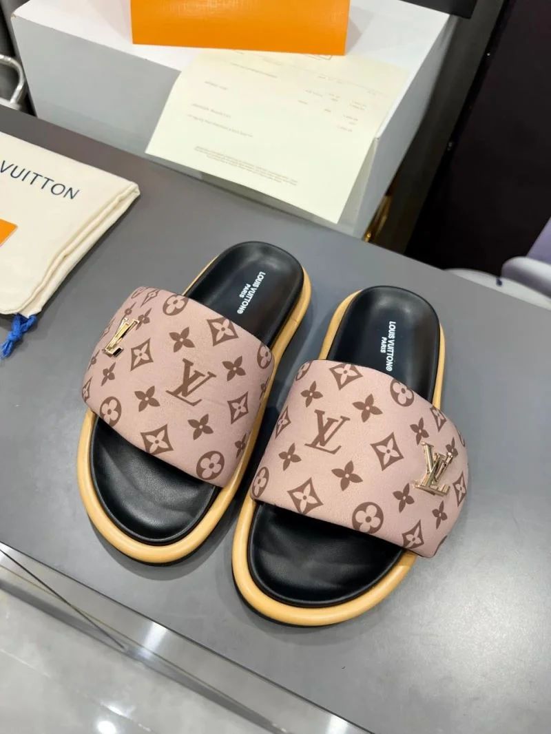 NewStyle Louis Vuitton Slippers 32227