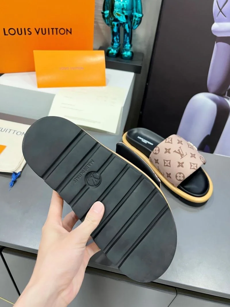 NewStyle Louis Vuitton Slippers 32227