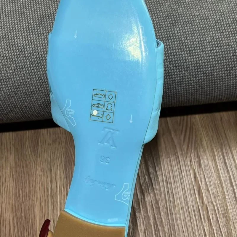 Durable Louis Vuitton Slippers 32220