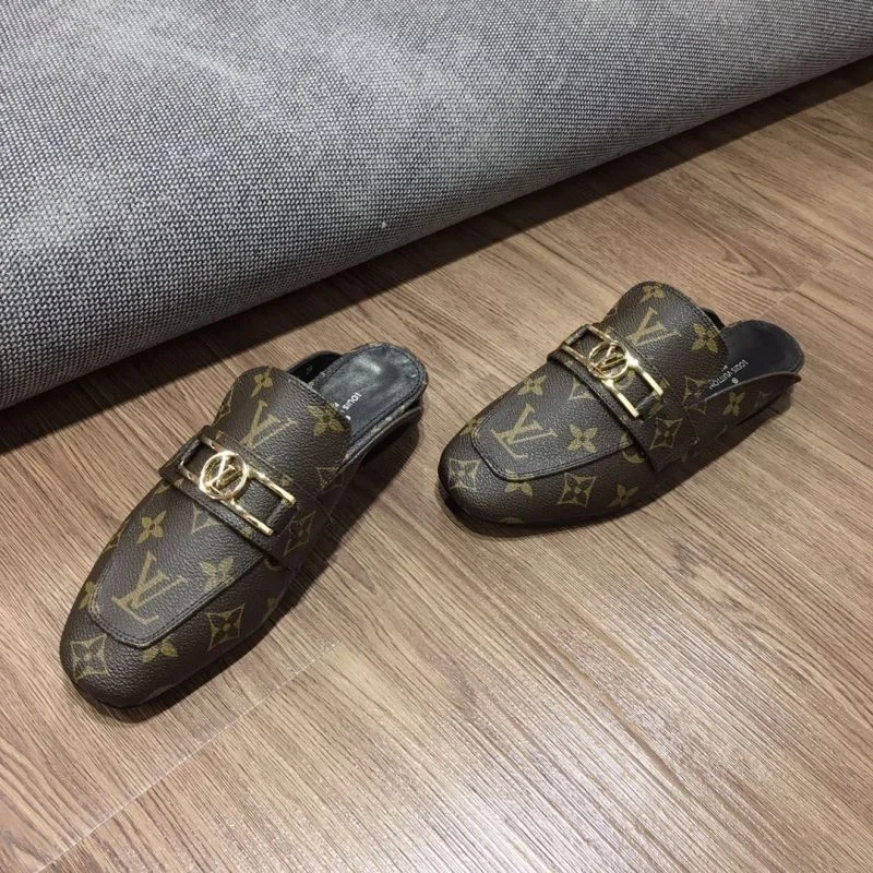 Casual Louis Vuitton Slippers 32217