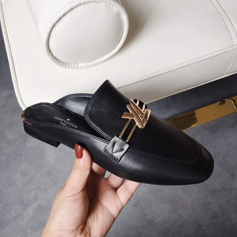 Refined Louis Vuitton Slippers 32213