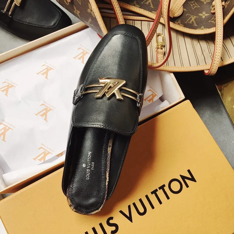 Refined Louis Vuitton Slippers 32213