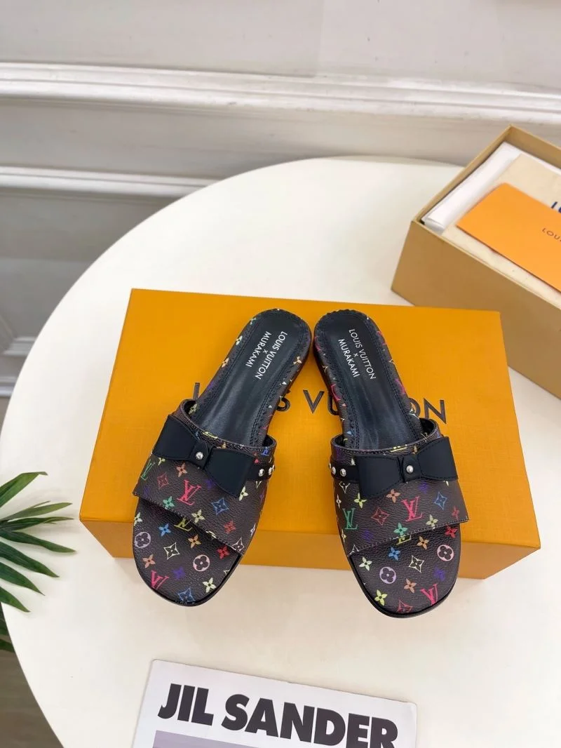 Compact Louis Vuitton Slippers 32186