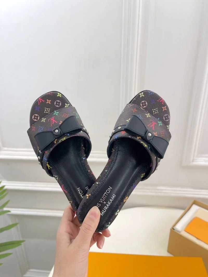 Compact Louis Vuitton Slippers 32186