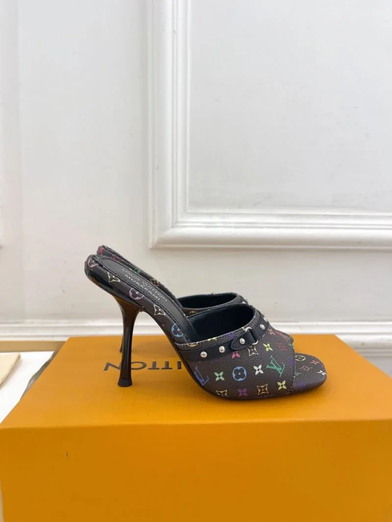 Casual Louis Vuitton Slippers 32204