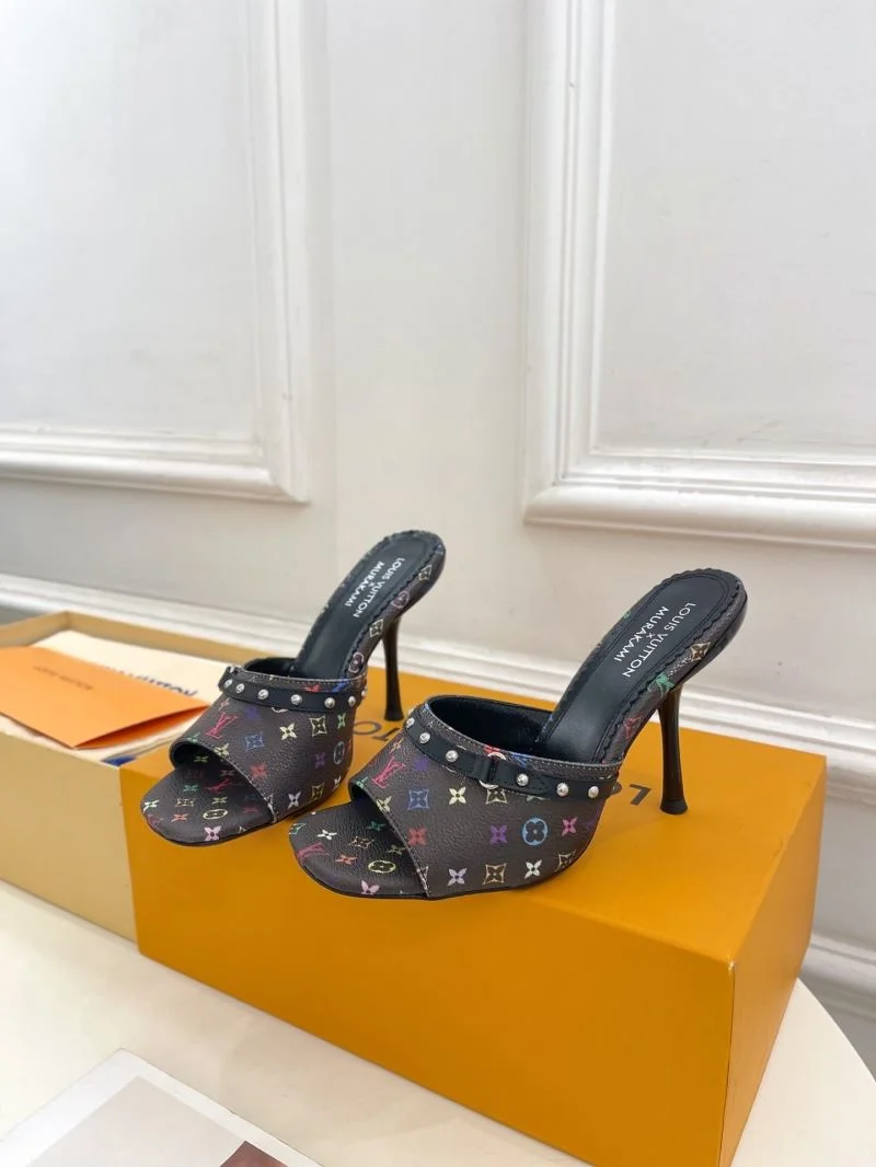 Casual Louis Vuitton Slippers 32204