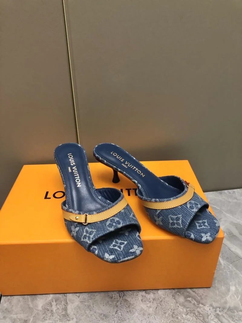 Versatile Louis Vuitton Slippers 32197