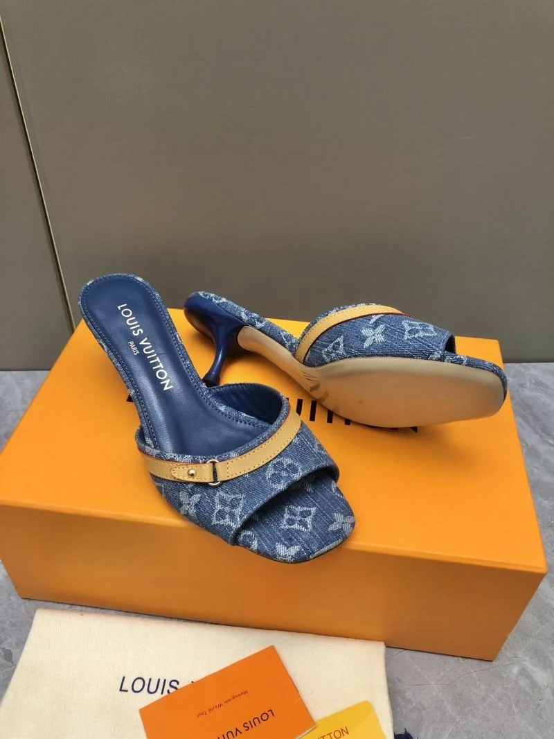 Versatile Louis Vuitton Slippers 32197