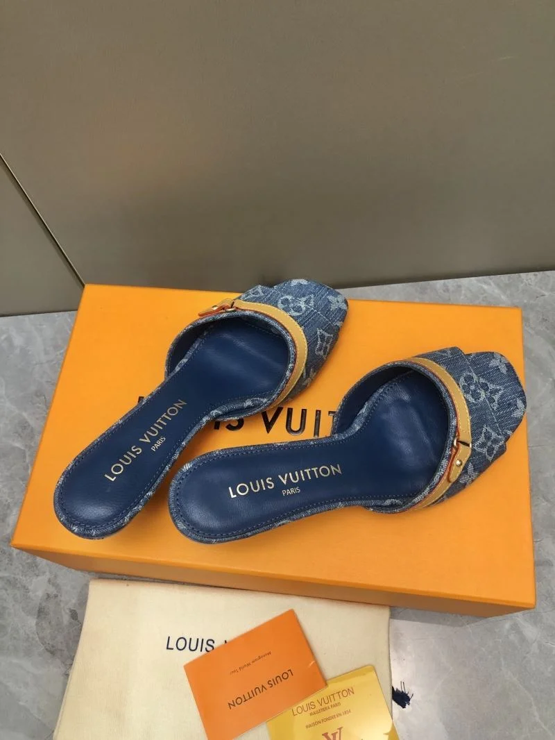 Versatile Louis Vuitton Slippers 32197