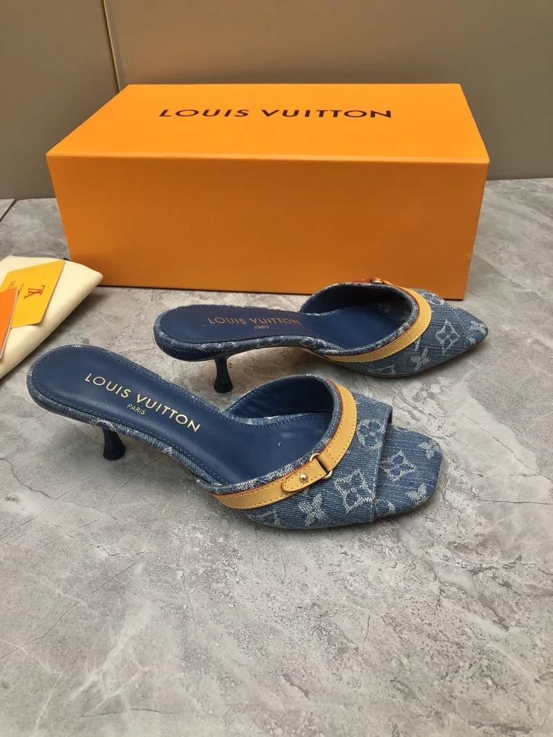 Versatile Louis Vuitton Slippers 32197