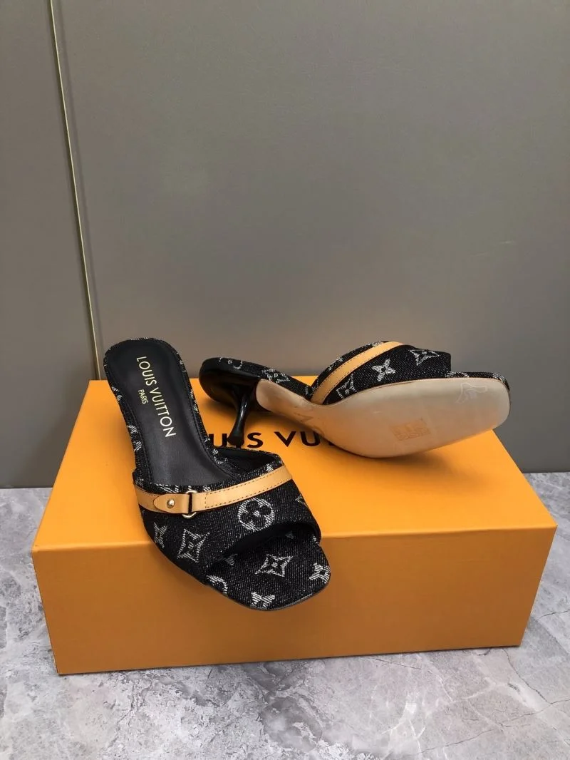 Sleek Louis Vuitton Slippers 32199