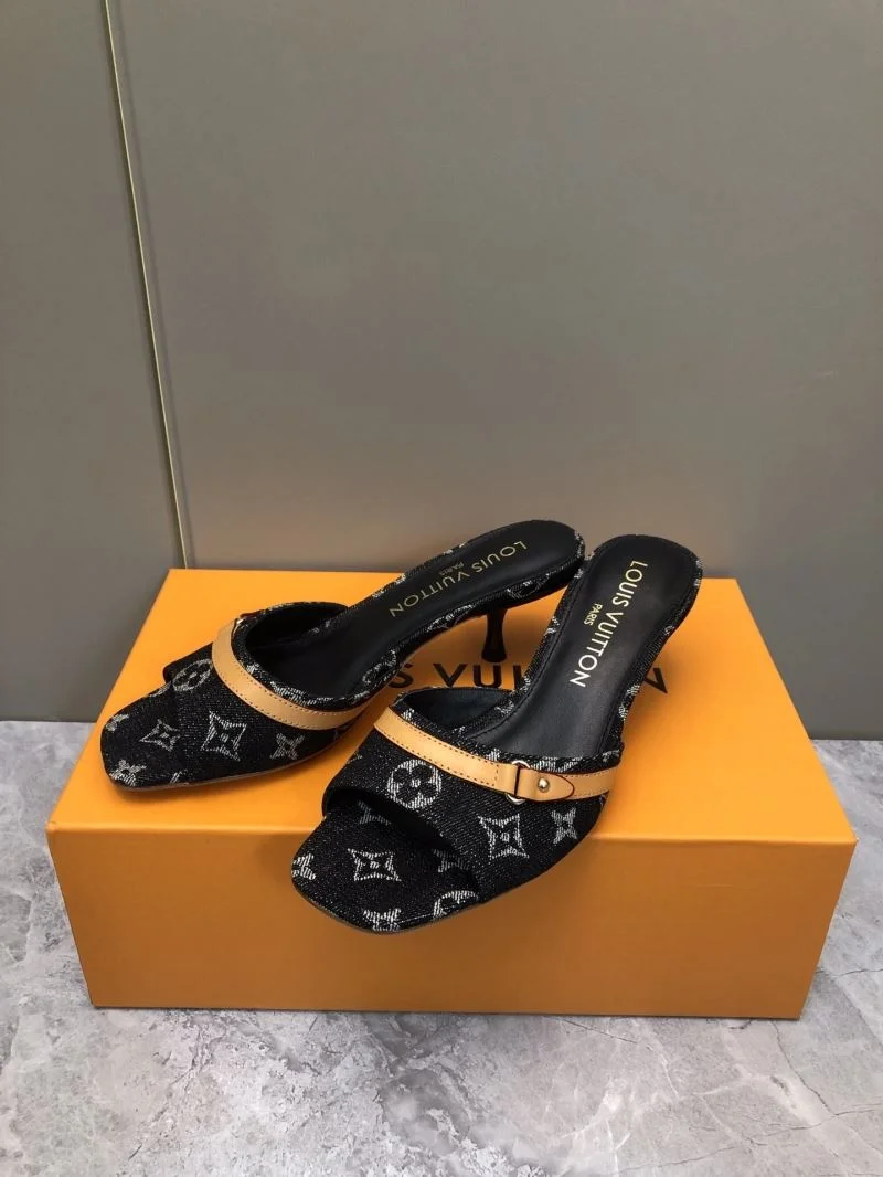 Sleek Louis Vuitton Slippers 32199