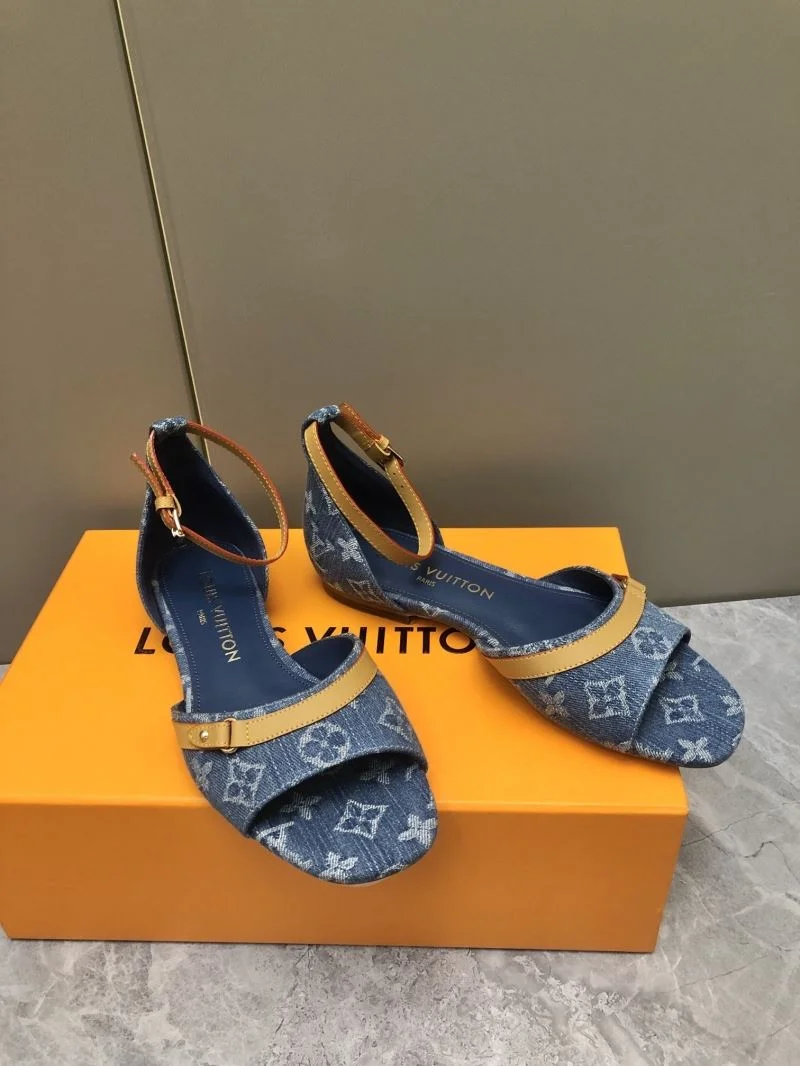 Casual Louis Vuitton Slippers 32196