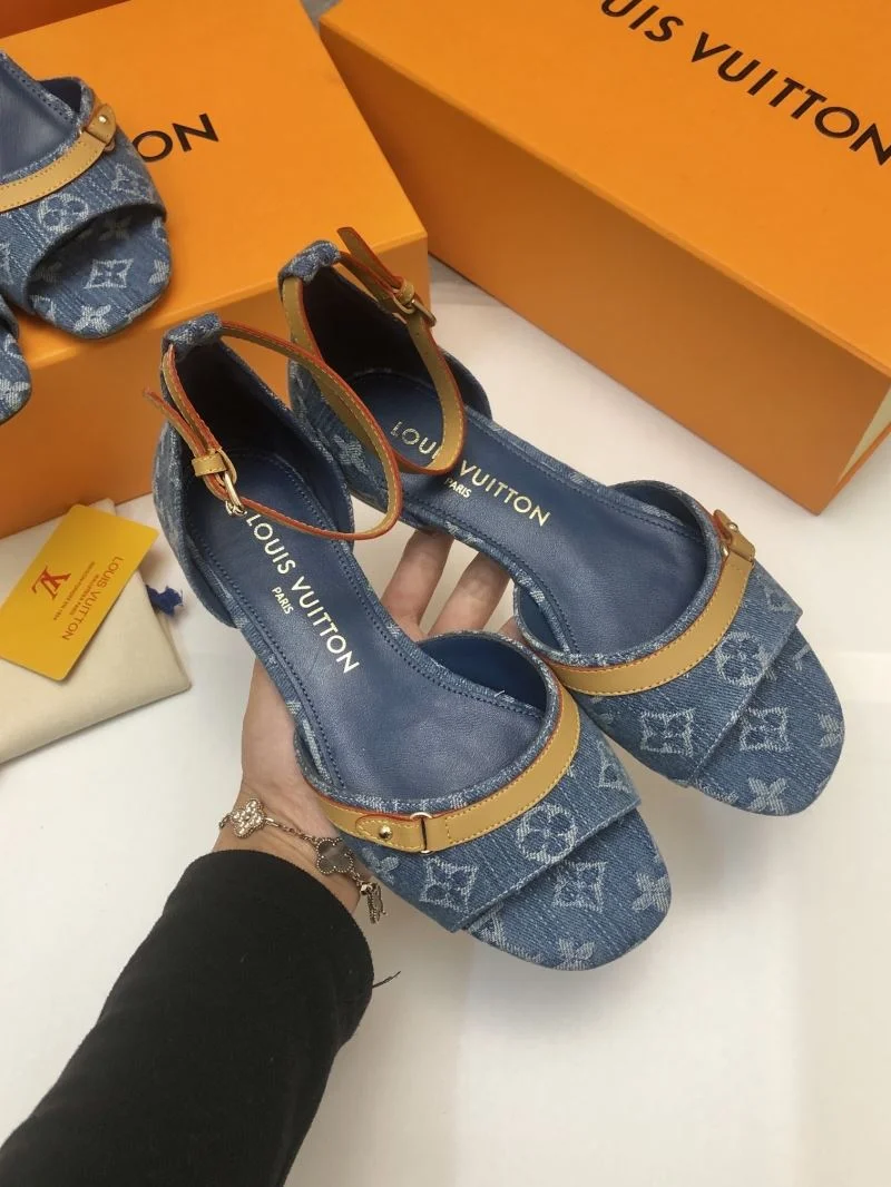 Casual Louis Vuitton Slippers 32196