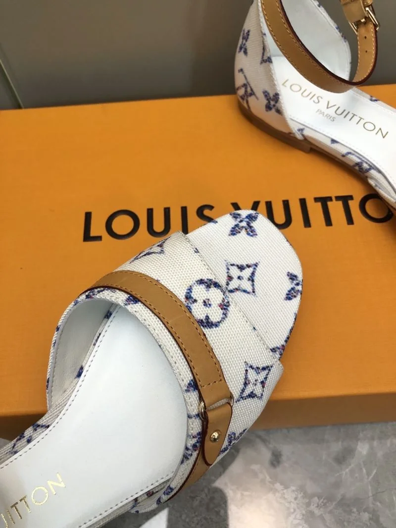 Louis Vuitton Slippers Chic 32185