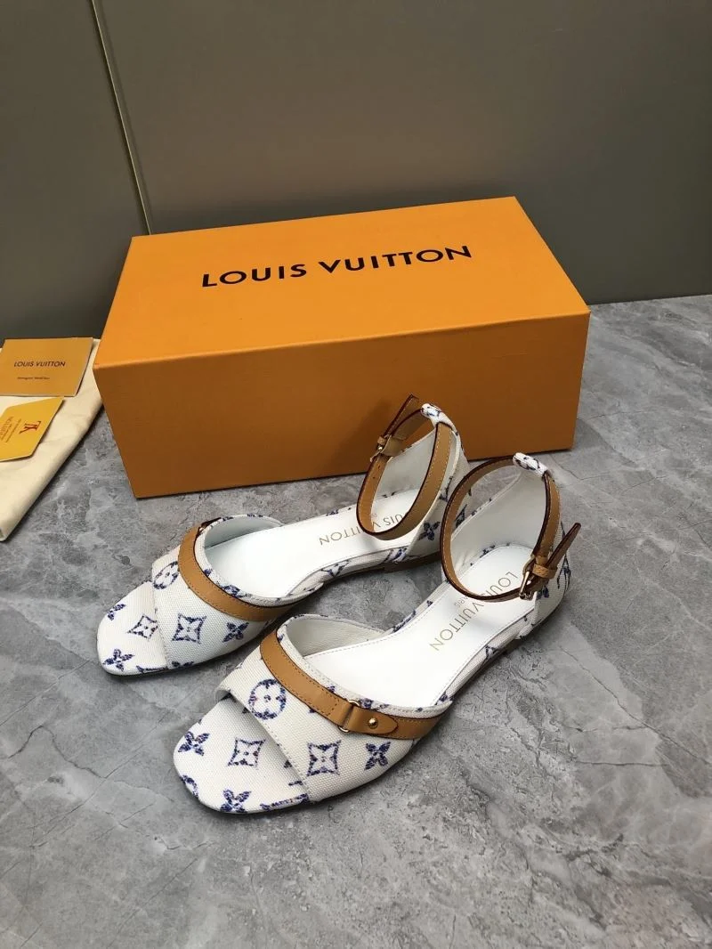 Louis Vuitton Slippers Chic 32185