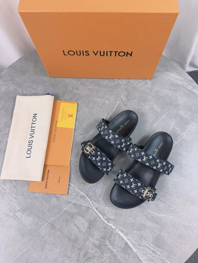 EyeCatching Louis Vuitton Slippers 32176