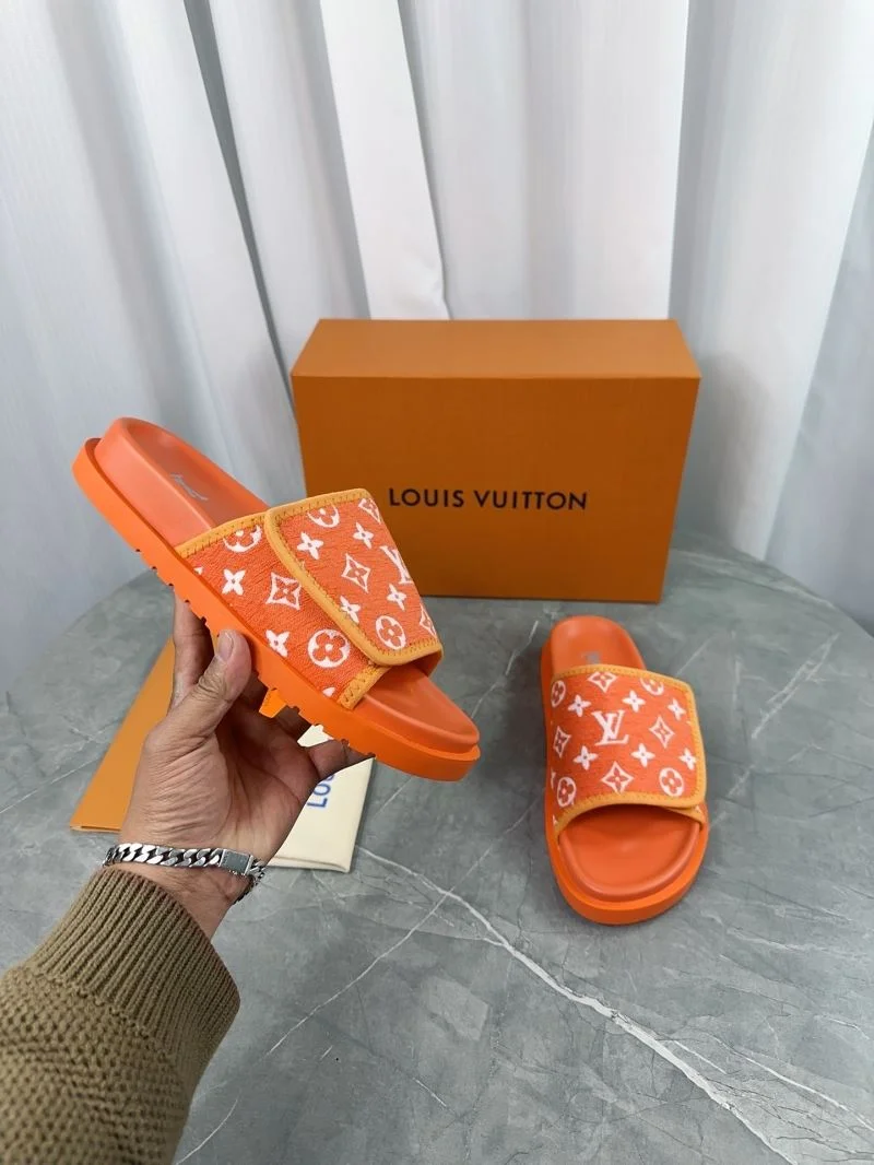 TechFriendly Louis Vuitton Slippers 32180