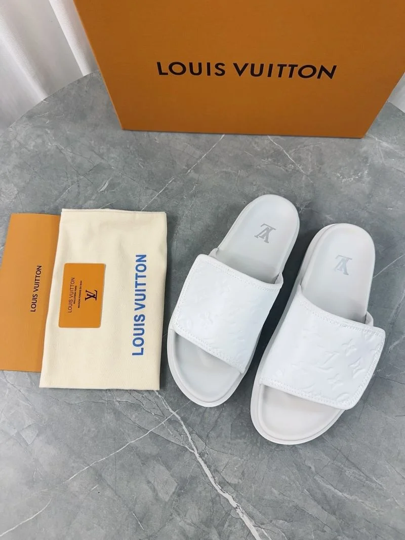 Lightweight Louis Vuitton Slippers 32179