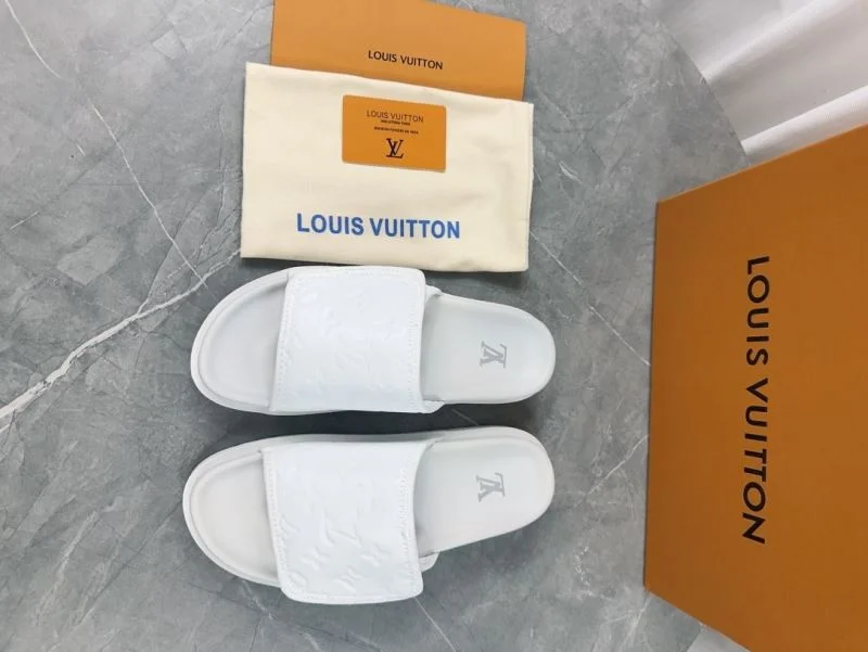 Lightweight Louis Vuitton Slippers 32179