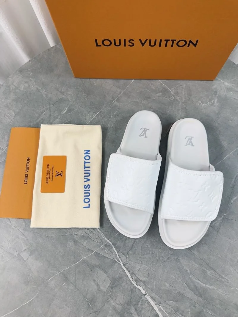 Lightweight Louis Vuitton Slippers 32179
