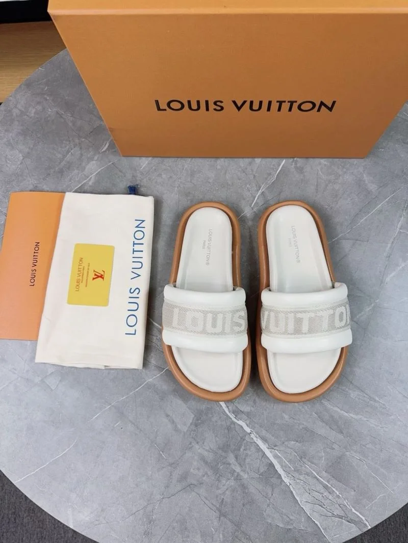 Louis Vuitton Slippers Refined 32173