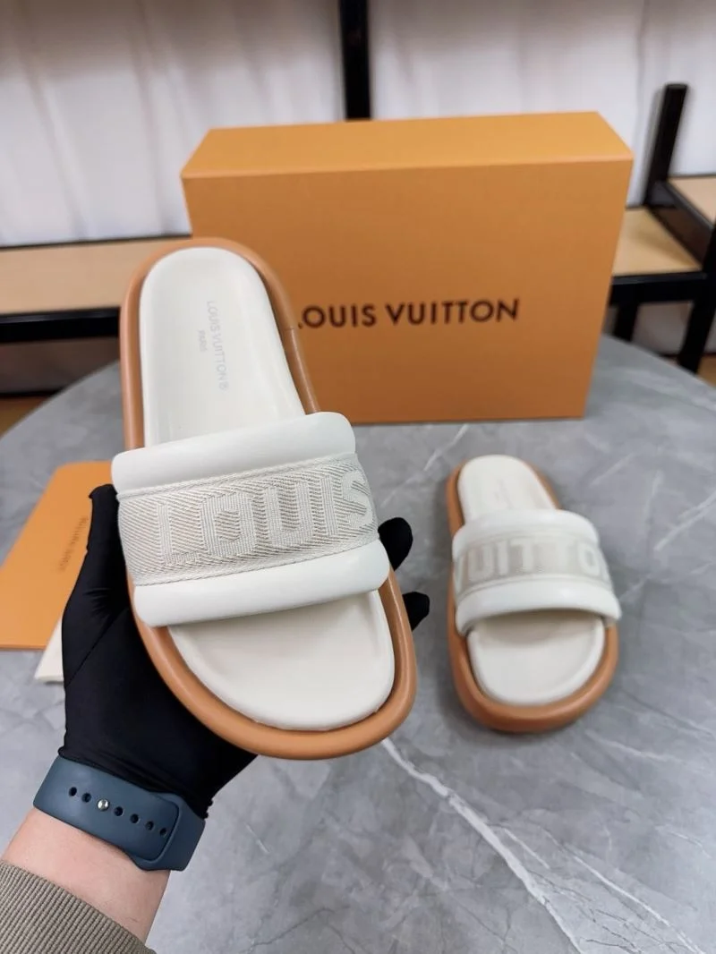 Louis Vuitton Slippers Refined 32173