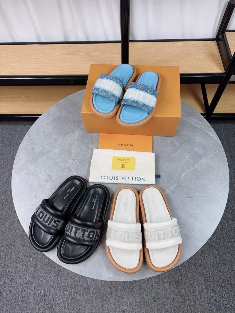 Chic Louis Vuitton Slippers 32175