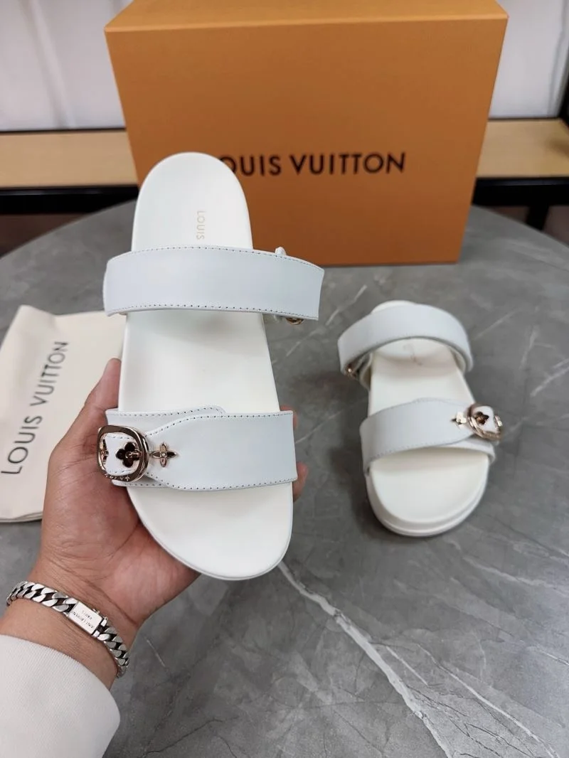 Louis Vuitton Slippers Elegant 32167