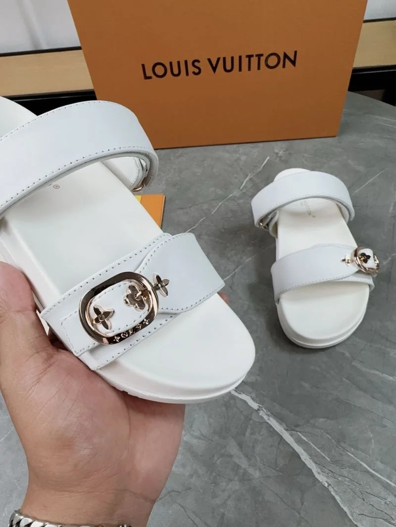 Louis Vuitton Slippers Elegant 32167